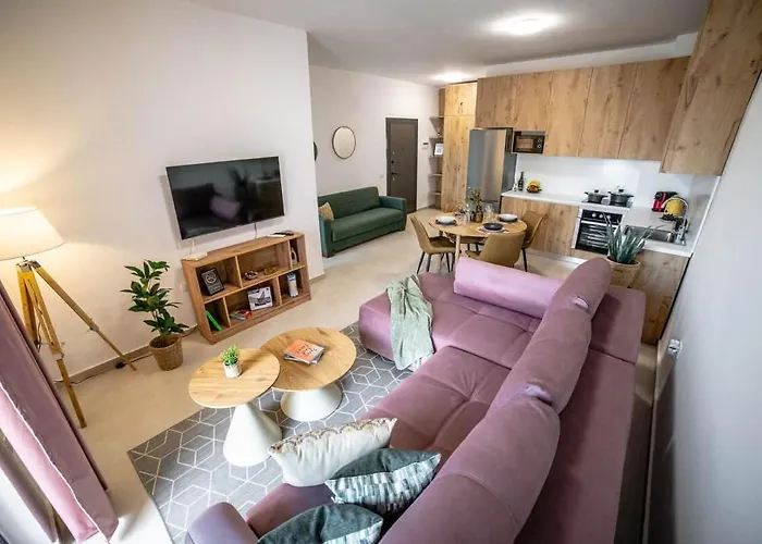 Apartament Living Golem (Tirana)
