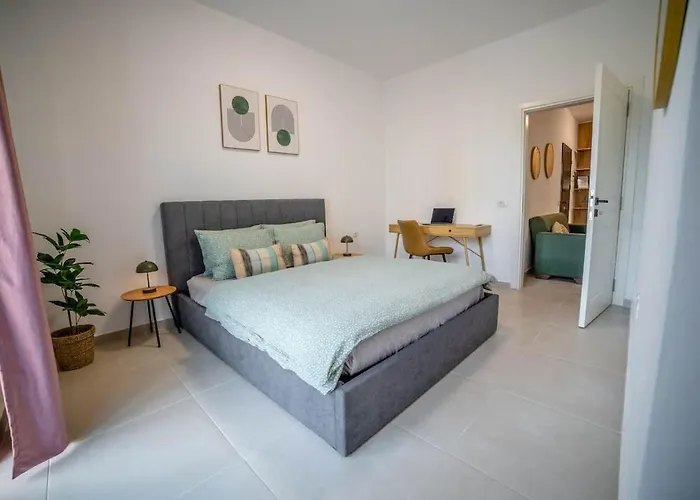 Apartament Living Golem (Tirana)