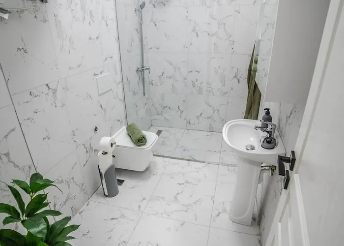 Living Apartament Golem (Tirana)